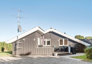 Gorgeous home in Sydals with sauna