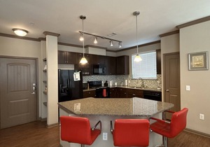 Gorgeous Pool View 3 Bedroom/2 Bath Condo in The
