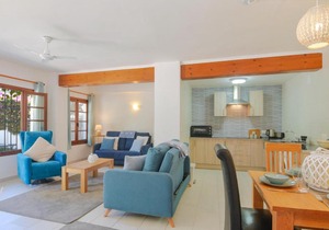 Graham Holiday Rentals - El Portet