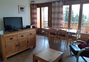 Grand appartement pour 6 personnes proche des pistes - FR-1-516-181