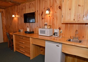 Grand Pines Motel Rooms