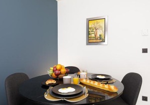 Gray d'Albion 3i7 YourHostHelper