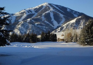 Great 1 (plus) bedroom condo. This is the best location in Ketchum!