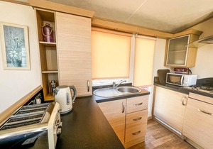 Great 6 berth caravan by the beach at California Cliffs in Scratby ref 50010L