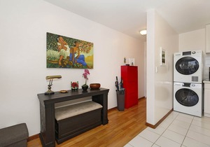 Great for Families! Partial Ocean/Canal/Diamond Head Views! Pool, Wi-Fi, Prkg