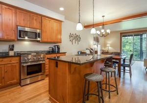 Great Location Near Pool with Suncadia Pool Access