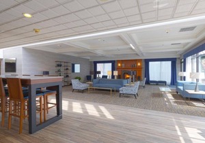 Great Location Near the Highway! Spacious Room w/King Bed, Large Window, Pool