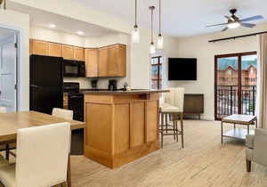 Great Smokies Lodge - Free Waterpark Passes - Near Golf, Dollywood, NASCAR Park