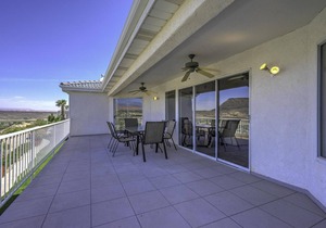 GREATEST PLACE ON EARTH! AFTER DISNEYLAND OF COURSE- ACCESS TO 6 POOLS!