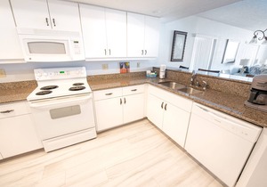 Ground Floor Oceanfront Condo Steps to Beach Sleeps 6, Unit 108