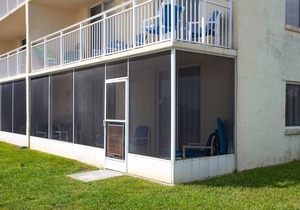 Ground Floor Oceanfront Condo Steps to Beach Sleeps 6, Unit 108