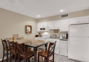 Ground floor, Across from the Beach, Free Beach Service, Pool