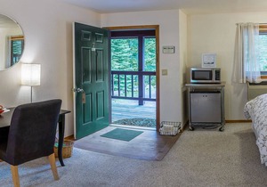 GS Lodge Room 7~ Beautiful Views