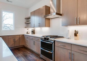 Gulch modern 3 story condo, 2 car garage, rooftop fire pit, security, and view!