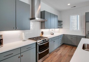 Gulch modern 3 story condo, 2 car garage, rooftop fire pit, security, and view!