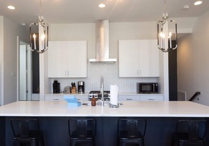 Gulch modern 3 story condo, 2 car garage, rooftop fire pit, security, and view!