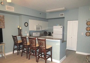 Gulf Front Getaway Great View of Pool & Beach From Balcony With Reserve Parking