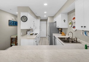 ☀Gulf Front~Spectacular View~Pool~Renovated Condo & Complex~2BR The Palms 403🌅