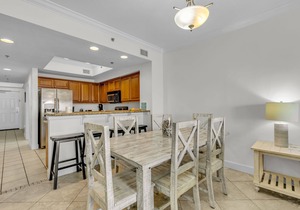 Gulf Front - Steps to the Beach! Book Your 5 Star Summer Stay {Sat to Sat} Now!