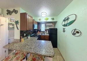 🏝️ Gulf-Front Studio: King Bed Full Kitchen Heated Pool ➠ Tropic Terrace 37
