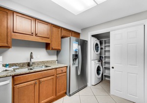 🌅 Gulf-View Condo | Seasonal Beach Service Included | Shoreline 3092