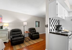 ✨ Gulf Winds Upgraded Condo — Beautiful Remodel with Queen Bed Near the Beach