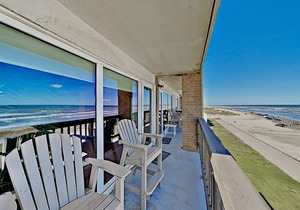 Gulfstream Condos | Penthouse with Beachfront Balcony | Heated Pool & Hot Tub