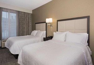Hampton Inn and Suites Minneapolis University Area, MN