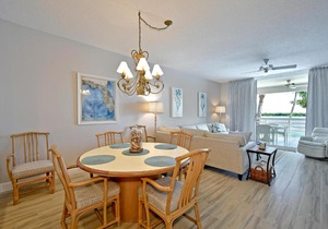 Harbor Villa Club 206