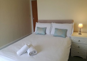 Harbourside 2 - Two Bedroom Apartment, Sleeps 6