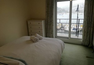 Harbourside 2 - Two Bedroom Apartment, Sleeps 6