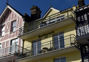 Harbourside 2 - Two Bedroom Apartment, Sleeps 6