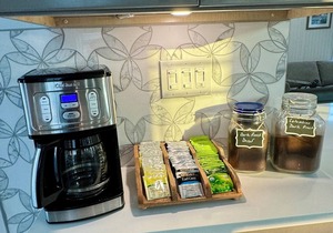 Heated Saltwater Pool, All New 4BR + Bonus Room, LR, DR + Den