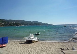 Heated swimming pool and direct access to the beach for 6 people - Le Lavandou