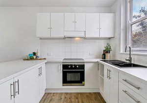 Hello Henley Beach - Beachside apartment