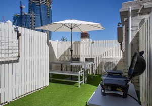 Heritage Listed Terrace Seconds From Barangaroo