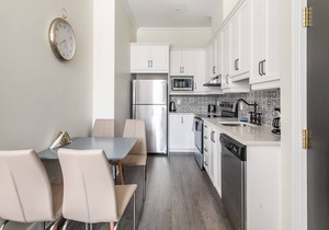 Heritage Rideau 1Br Apartment. Free Parking