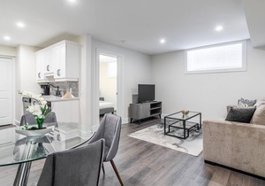 Heritage Rideau 2Br Apartment. Free Parking