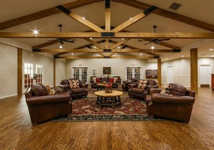 HICV Holiday Hills Resort 1BR Suite FRIDAY Check-In