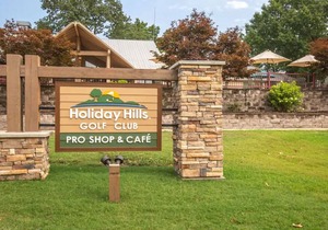 HICV Holiday Hills Resort 2BR Suite FRIDAY Check-In