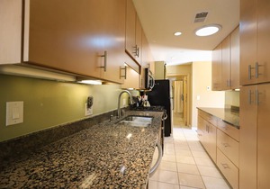Highland Sage: Downtown Oasis, Private Fenced Yard and Relaxing Patio