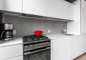 Hip Rincon Hill 1BR w/Gym, Rooftop, Hot Tub, nr. SV. by Blueground