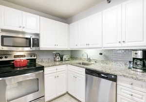 Hip River North 1BR w/Gym, W/D, near Magnificent Mile, by Blueground