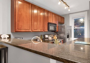 Historic 2-bedrm/2-bth in the heart of Soulard