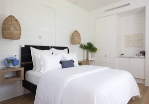 Historic The Court Boutique Hotel in SeasideFL– Walk to Beach + 2 Bikes