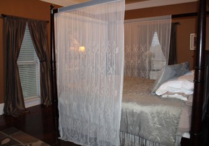Historical Monroe Manor - Master Room