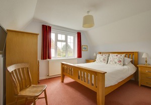 Hoist Cottage - Three Bedroom House, Sleeps 7