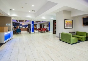 Holiday Inn Express & Suites - Olathe South, an IHG Hotel