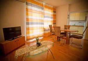 Holiday apartment 25 m from the sea