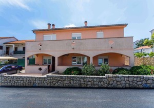 Holiday apartment in a quiet location with terrace